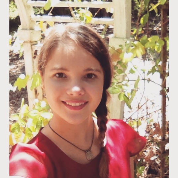 Profile Picture of Sonja Carlson (@sonjacarlson) on Poshmark