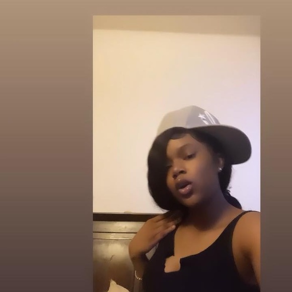 Profile Picture of Kammi Kammy (@kammikammy) on Poshmark