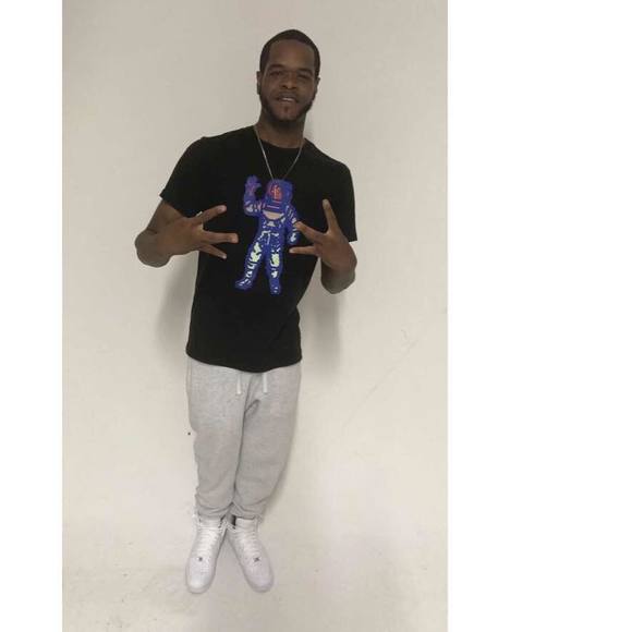 Profile Picture of Relly Rell (@rellyrell269) on Poshmark