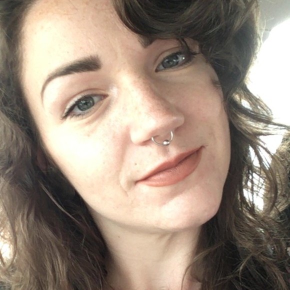 Profile Picture of Morgan Del fratte (@morganashleee) on Poshmark