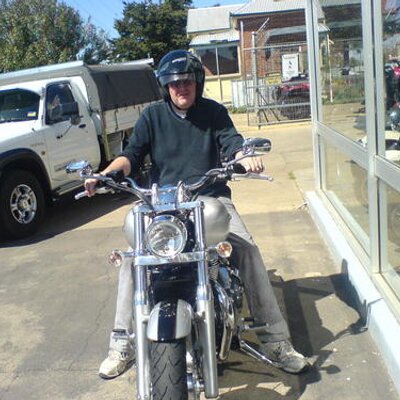 Profile Picture of Brian Statham (@@abear1234) on Twitter