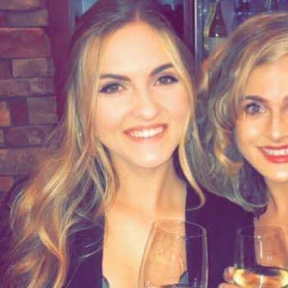 Sabrina Randall - Poshmark Profile Picture of Sabrina Randall (@chocopanda3) on Poshmark