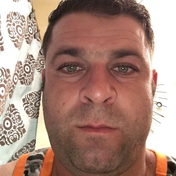 Profile Picture of Ghasan Kiraykous (@ghasangh) on Poshmark