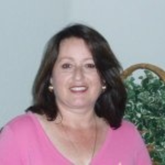 Profile Picture of Cleora Jackson (@cleora86) on Poshmark