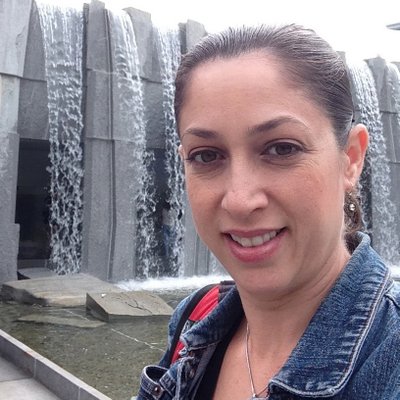 Profile Picture of Rachel Barron (@RachelEBarron) on Twitter