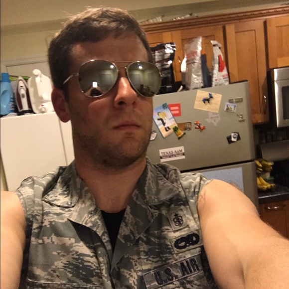 Profile Picture of Dave Dempsey (@davedempsey1) on Poshmark