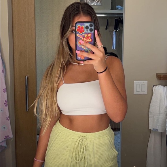 Profile Picture of Madie Notton (@mgnotton) on Poshmark