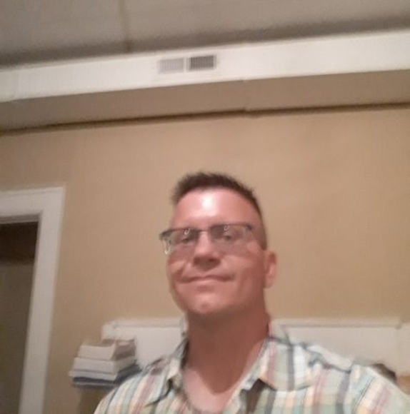 Profile Picture of Justin Babb (@jbabb2605) on Poshmark