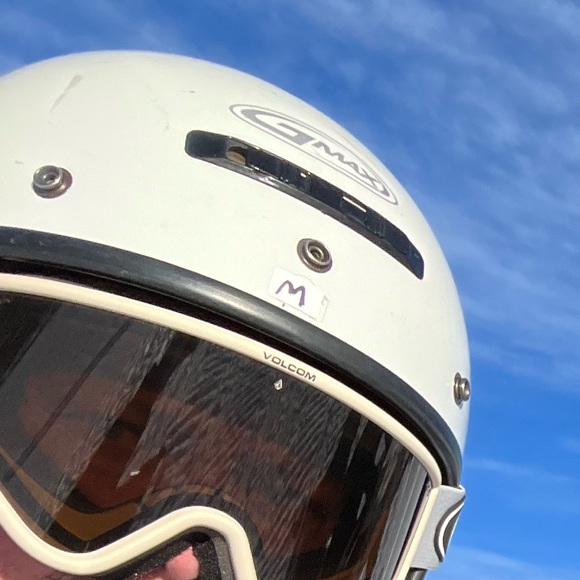 Profile Picture of Steven Newstead (@snewst) on Poshmark