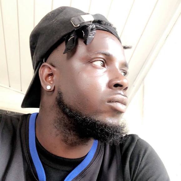 Profile Picture of Dolph Rose (@dolphrose) on Poshmark