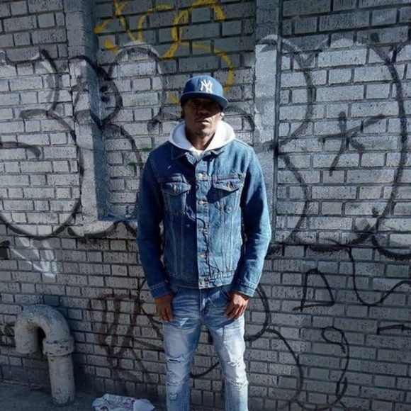 Profile Picture of Harry Hicks (@hicksharry63) on Poshmark