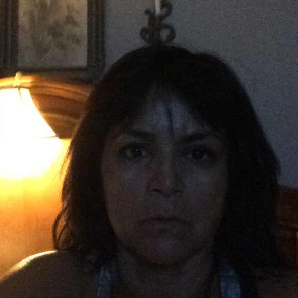 Profile Picture of Laura Iacobbo (@choptalk) on Poshmark