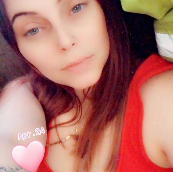 Christina Dolinsky - Poshmark Profile Picture of Christina Dolinsky (@gabrielswifeyy) on Poshmark