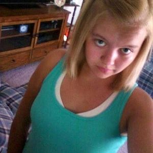 Profile Picture of Hannah Pyle (@godsblondechild) on Myspace