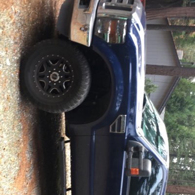 Profile Picture of Chris Halvorson (@bacon1651) on Twitter