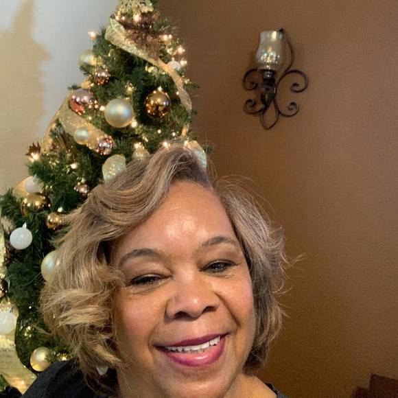 Profile Picture of Jackie Wilhite (@jwilhite266) on Poshmark