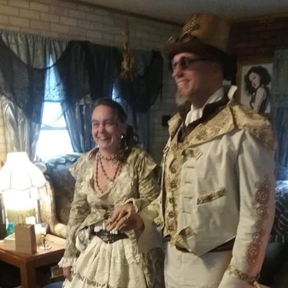 Profile Picture of Elyzabeth Goerger (@egoerger) on Poshmark