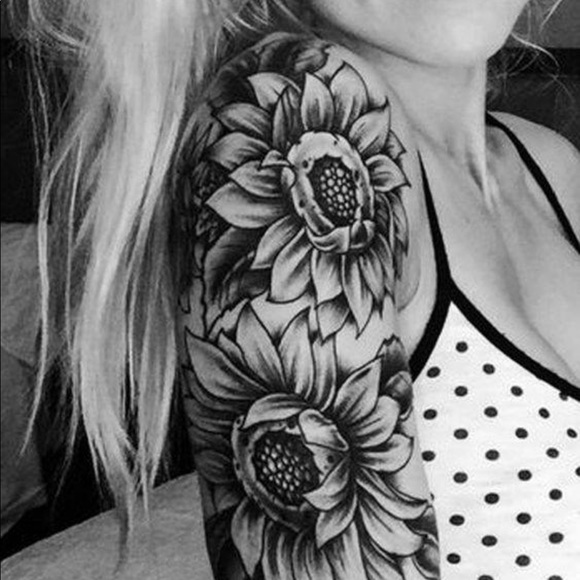 Profile Picture of Rachael Fulcher (@rachael82483) on Poshmark