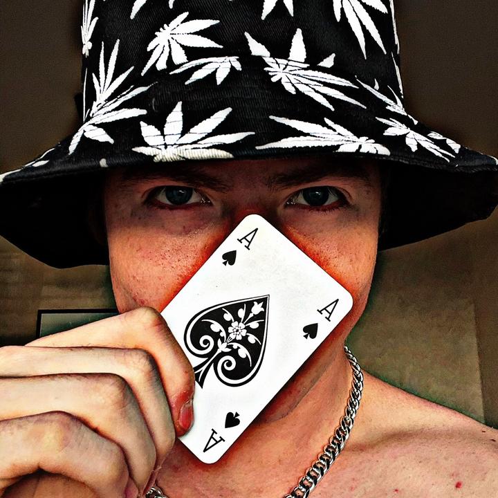 Profile Picture of Benjamin 🇨🇭 (@@benji_est_drole) on Tiktok