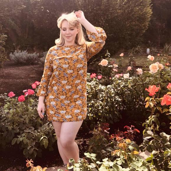 Profile Picture of Sage Johnson (@sagevenna98) on Poshmark