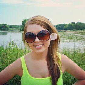 Profile Picture of Rachel Renaud (@raeraechal) on Pinterest