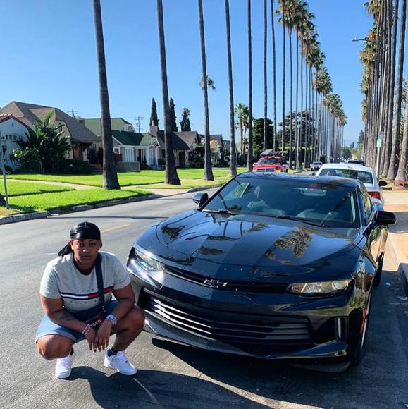 Profile Picture of Momo Oree (@momotyb) on Poshmark