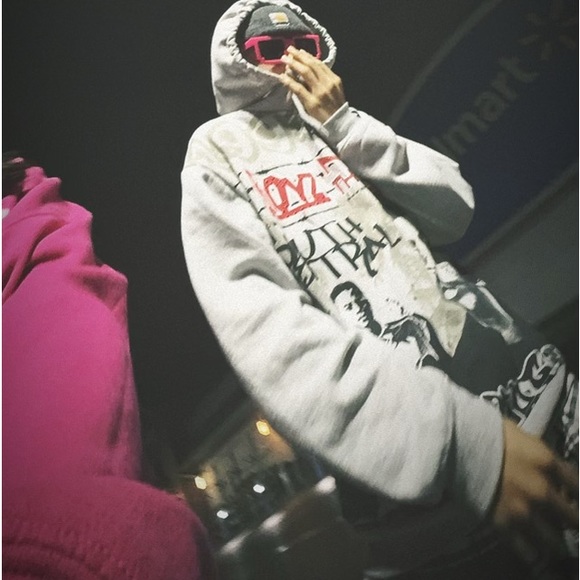 Profile Picture of Alex Santacruz (@alex_s4nt4cruz) on Poshmark