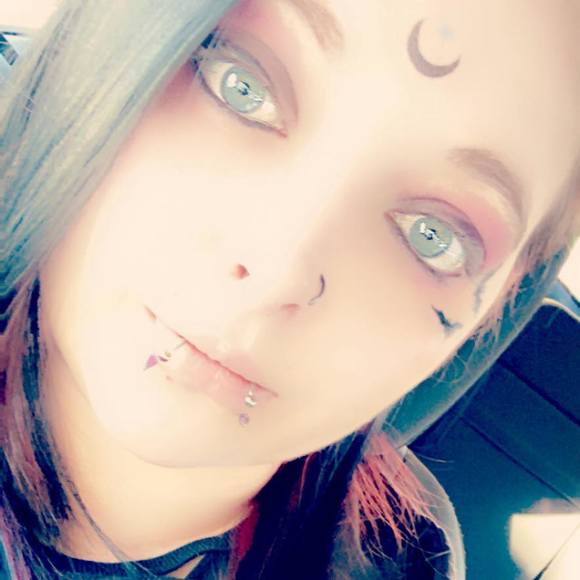 Profile Picture of Rain Vigen (@rainvigen) on Poshmark