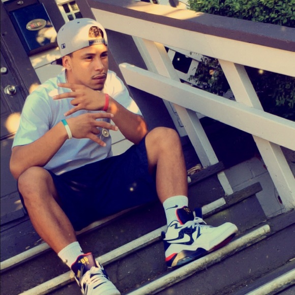 Profile Picture of Corey Brown (@youngballer221) on Poshmark