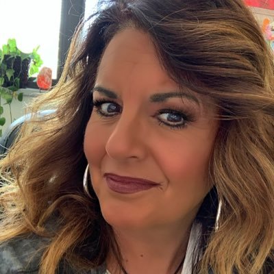 Profile Picture of Leah Wilson (@LeahCobbWilson) on Twitter