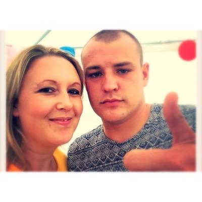 Vicky Gray - Twitter Profile Picture of Vicky Gray (@Vickyhrh1982) on Twitter