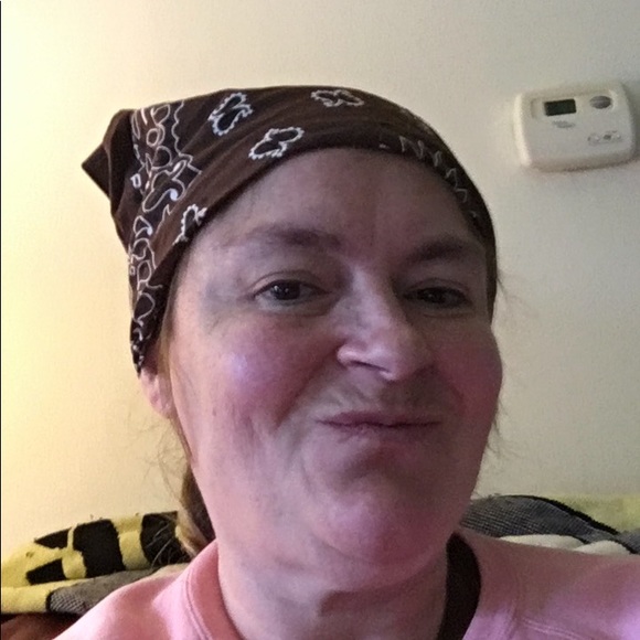 Jennifer Antonoplos - Poshmark Profile Picture of Jennifer Antonoplos (@jak1969) on Poshmark