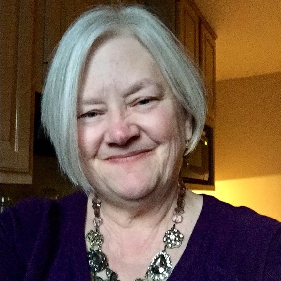 Profile Picture of Ronda Archangelo (@rba0422) on Poshmark