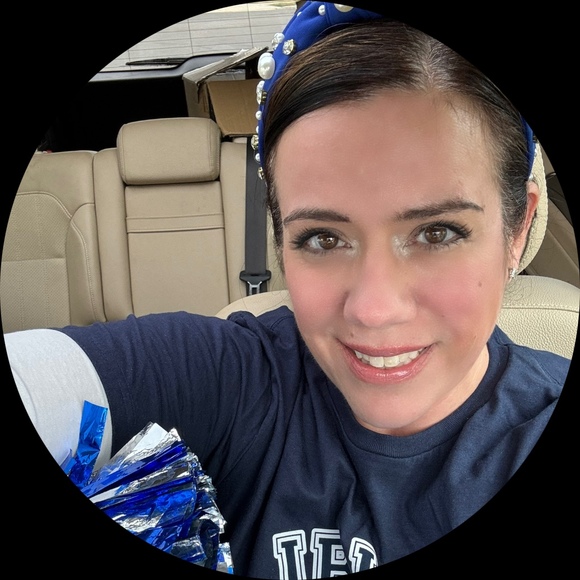 Profile Picture of Erin Husenaj (@husenaj0708) on Poshmark