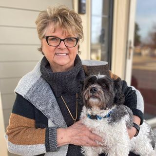 Profile Picture of Jeanie Asbury (@jeasbury) on Facebook