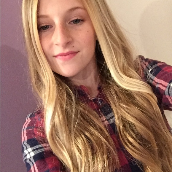 Sierra Sidener - Poshmark Profile Picture of Sierra Sidener (@sierrasidener23) on Poshmark