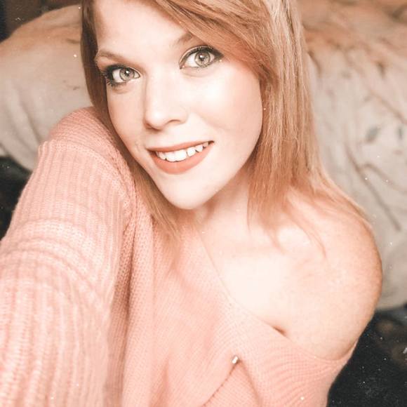 Profile Picture of Justice Storvik (@justicestorvik) on Poshmark