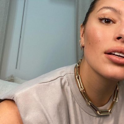 Profile Picture of Stacey Tinder (@StaceyTinder) on Twitter