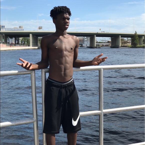 Profile Picture of Cordell Harris (@cordell2417) on Poshmark
