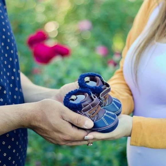 Profile Picture of Cristian Leon (@cristianleon253) on Poshmark