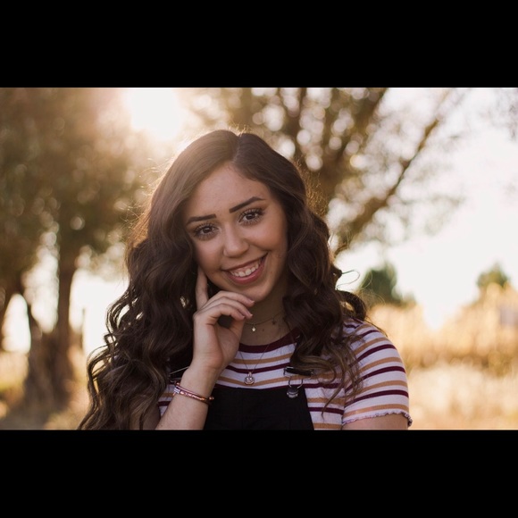 Jocelyn Alvarado - Poshmark Profile Picture of Jocelyn Alvarado (@jocelynalvar143) on Poshmark