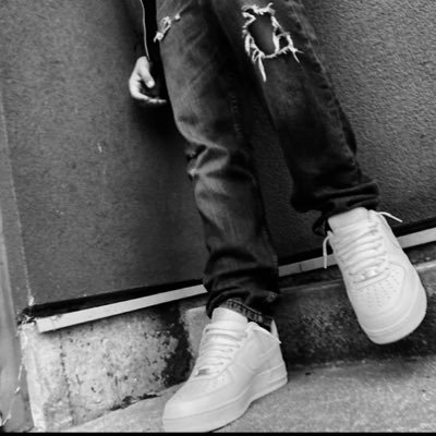 Profile Picture of Dz (@alex_bogusz) on Twitter