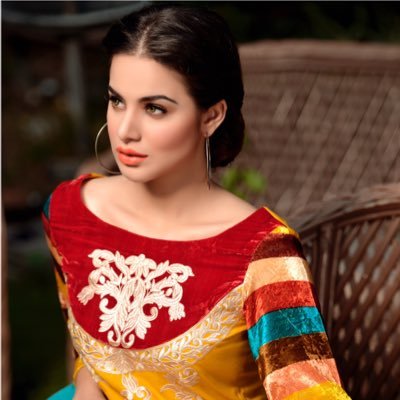 Profile Picture of Sarah Sarfaraz (@sarahsrfraz) on Twitter