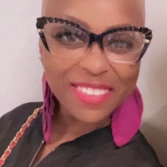 Profile Picture of Monica Best (@msbest83) on Poshmark