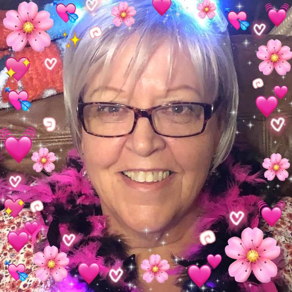 Brenda gibbs Suehs - Poshmark Profile Picture of Brenda gibbs Suehs (@brendasuehs) on Poshmark