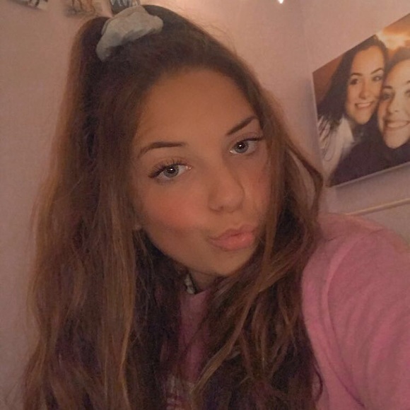 Profile Picture of Macey Gioeli (@maceygioeli) on Poshmark