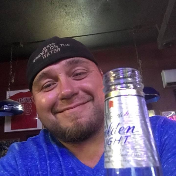 Profile Picture of Lance Brenizer (@stubby787h20) on Poshmark