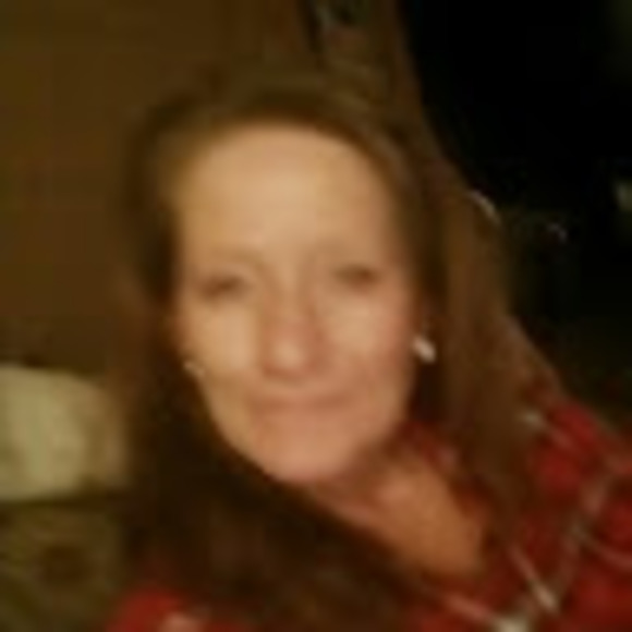 Profile Picture of Paula Mcgregor (@paulawaula79) on Poshmark