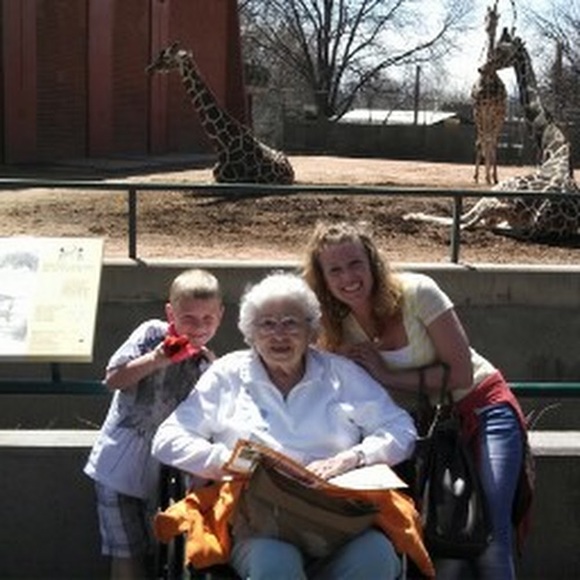 Profile Picture of Kate Vaughn (@kate_vaughn) on Poshmark