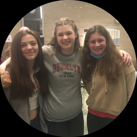 Profile Picture of Gabrielle Plummer (@gplummer25) on Poshmark